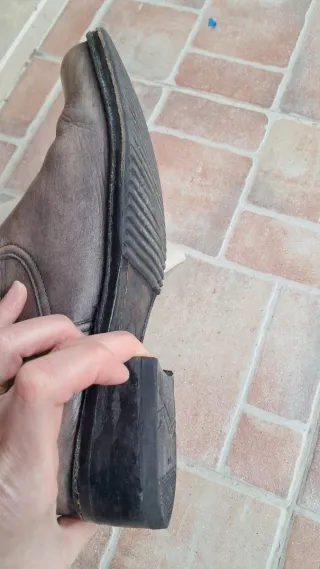 Stivaletti grigi con fibbia