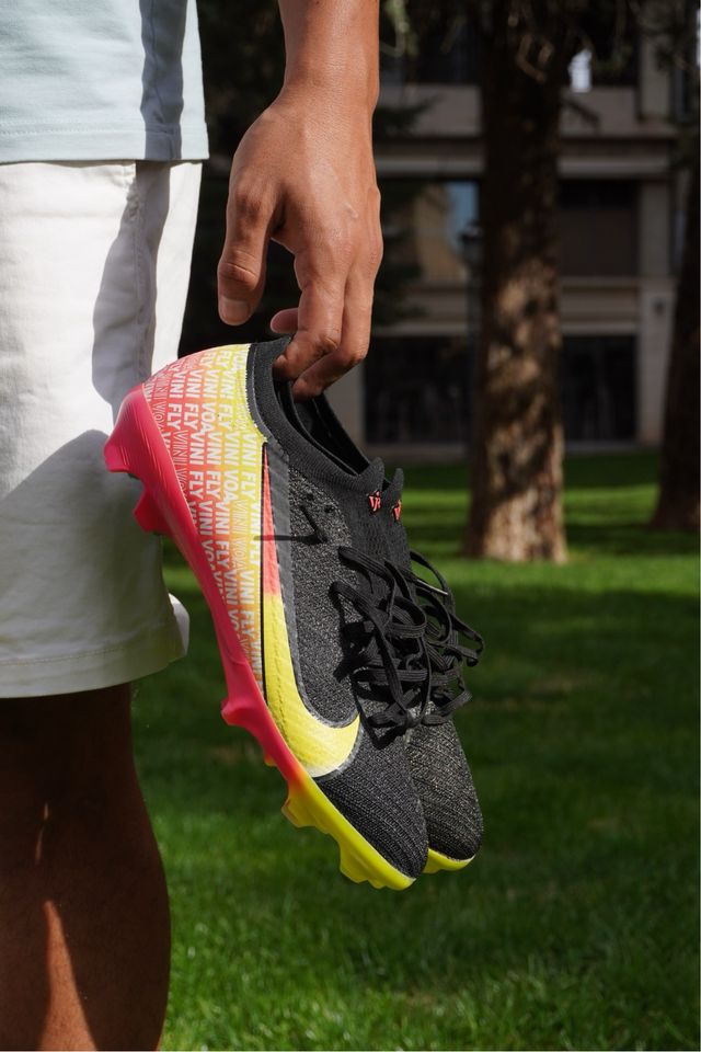 Botas de fútbol Nike Mercurial talla 41