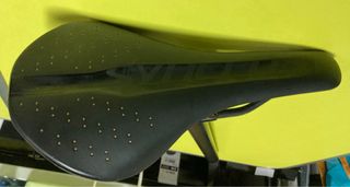 Espigão Selim New Race e Selim Syncros Carbono