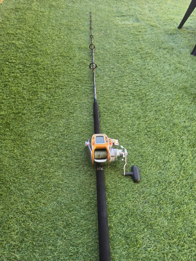 Daiwa Megatwin Seaborg 500MT Carrete Eléctrico