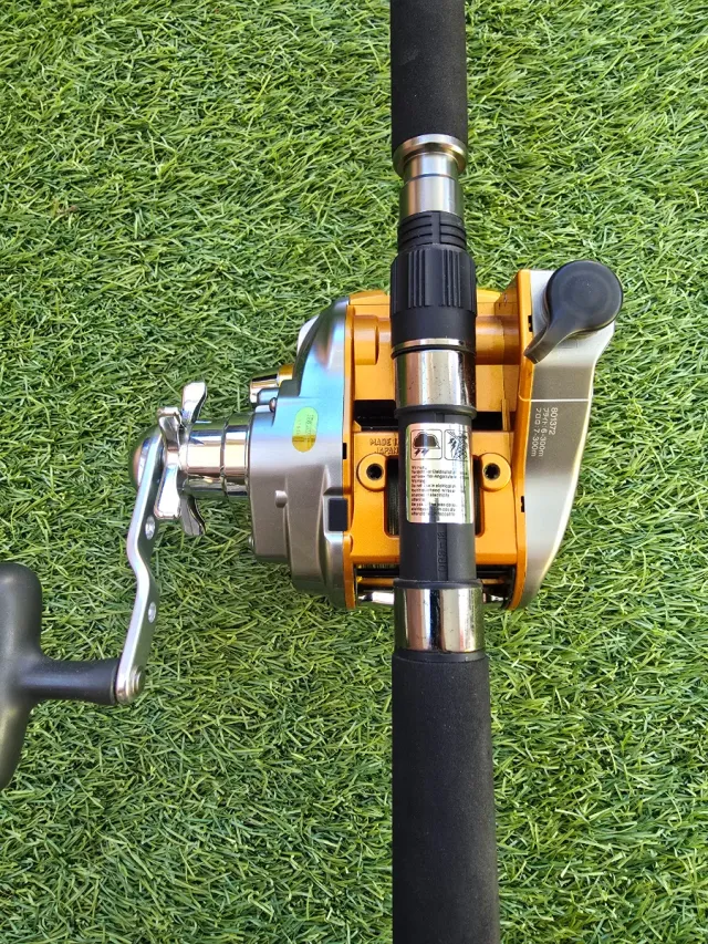 Daiwa Megatwin Seaborg 500MT Carrete Eléctrico