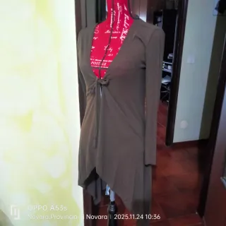 Cardigan aperto con laccetto