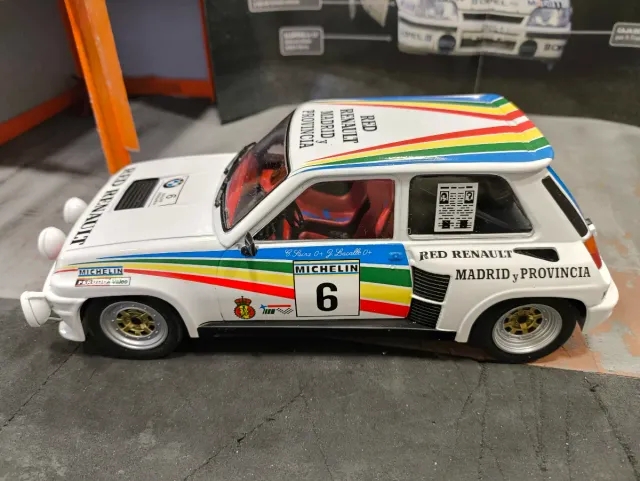 Réplica de carro de rally Renault 5 Turbo Carlos Sainz