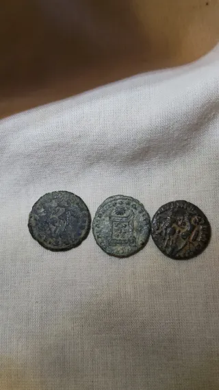 3 Monedas Bajo Imperio Romano
