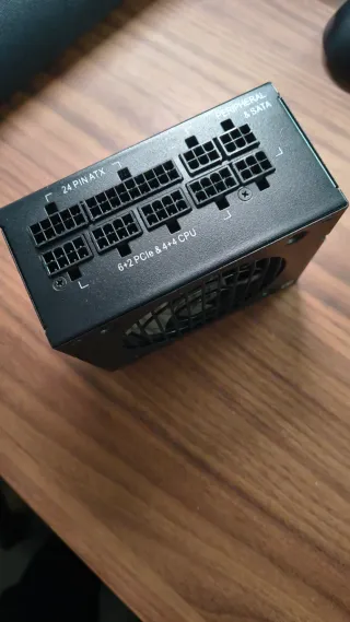 Corsair SF750 SFX 80+ Platinum