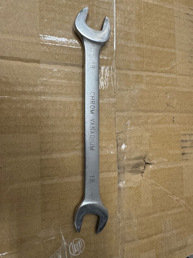 Llave Fija 18-19 Crom Vanadium Sara