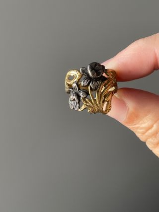 Anillo Flores Dorado y Plateado