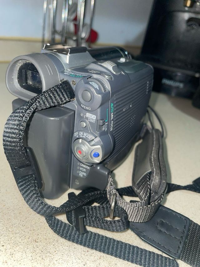 Videocamera digitale Panasonic argento, nuova con poco uso
