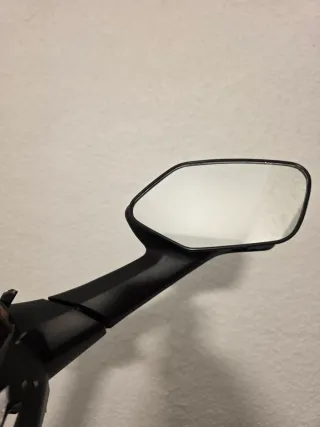 Espejo Derecho Honda Forza 2023 125cc