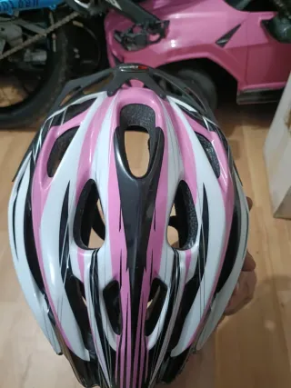 Casco de bici Ges rosa y blanco
