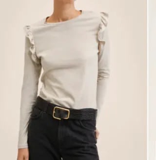 Camiseta Mango beige con volantes