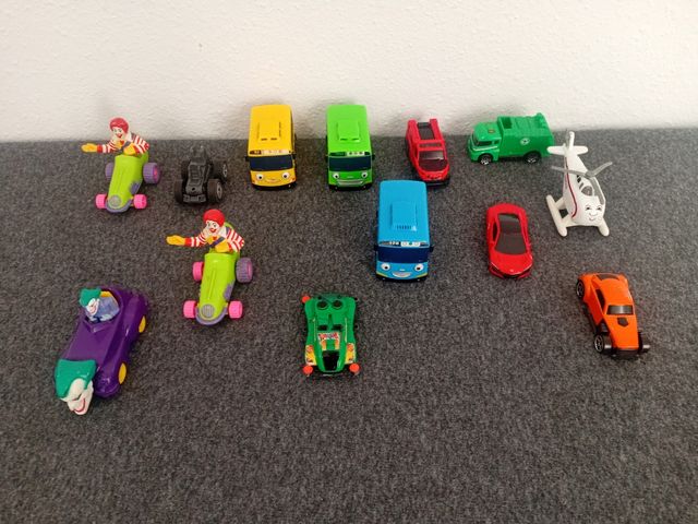 Set di auto giocattolo