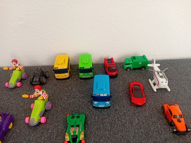 Set di auto giocattolo