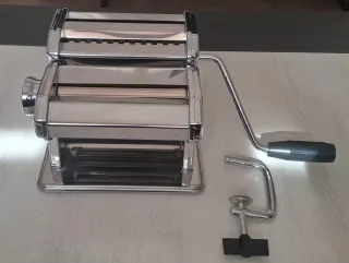 Macchina per pasta in acciaio cromato