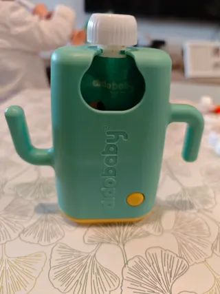 Lote: Llenador, soporte y bolsas comida bebés