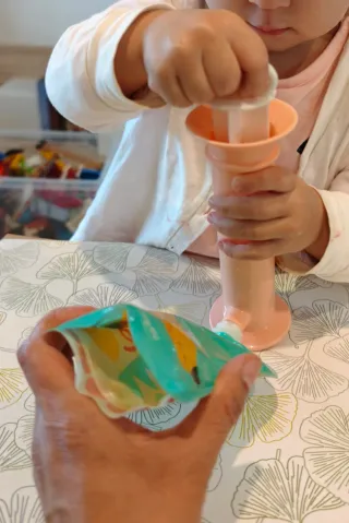 Lote: Llenador, soporte y bolsas comida bebés