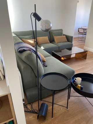 Mesa auxiliar redonda metálica negra