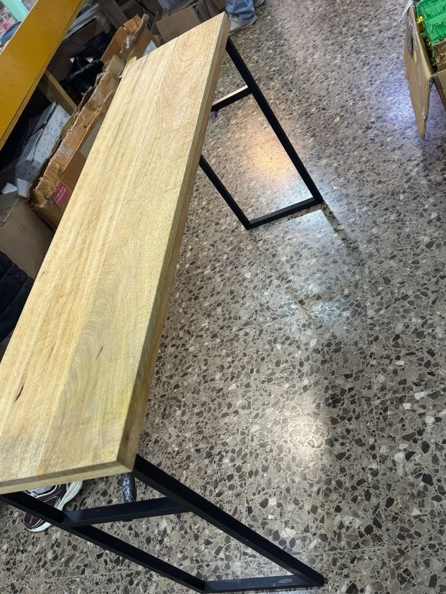 Mesa de madera y metal excelente madera