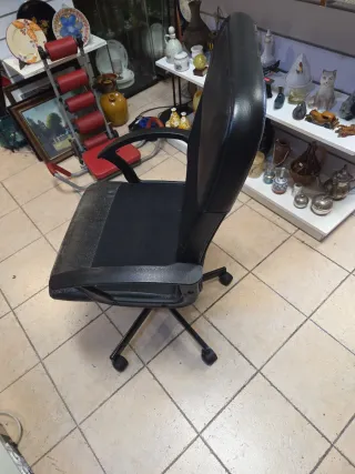 Silla de escritorio negra