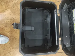 Baúl Givi Trekker Outback