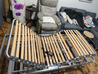 Cama articulada para personas mayores
