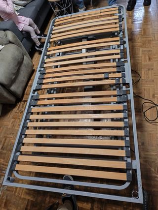 Cama articulada para personas mayores