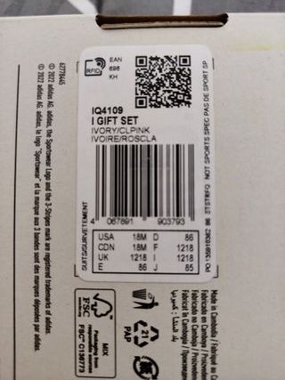 Body y gorro Adidas bebé