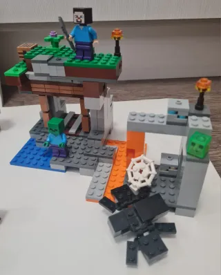 LEGO Minecraft La Mina Abandonada 21166