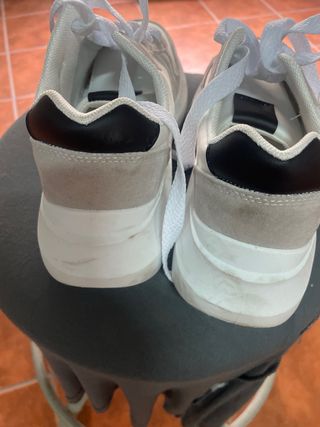 Zapatillas Mujer Beige y Blanco