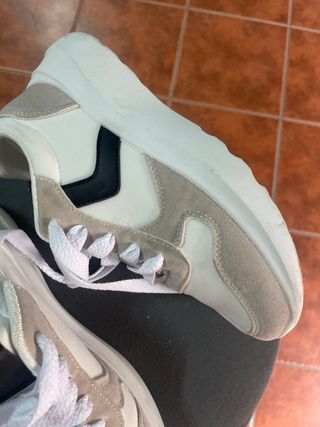 Zapatillas Mujer Beige y Blanco