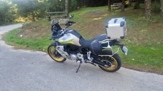 Moto Trail voge 900 dsx