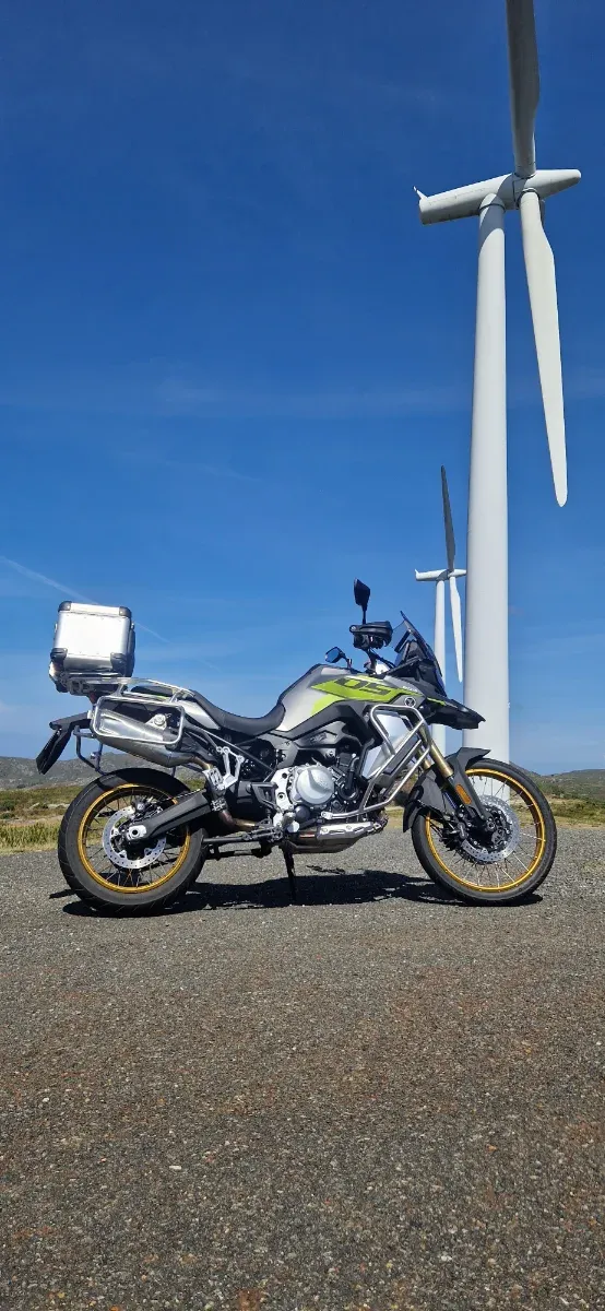 Moto Trail voge 900 dsx