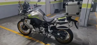 Moto Trail voge 900 dsx