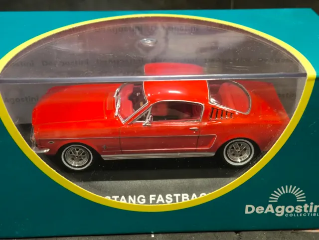 Mustang Fastback Rojo