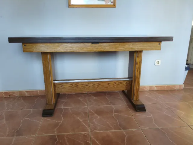 Mesa de comedor de madera maciza