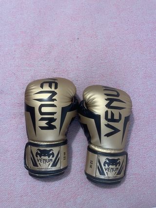Guantes de Boxeo Venum Dorados 12 oz
