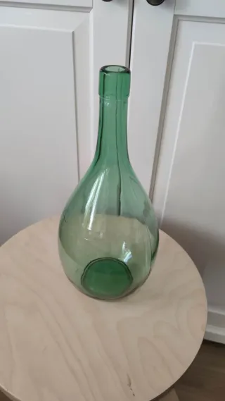 Botella vino italiana antigua verde