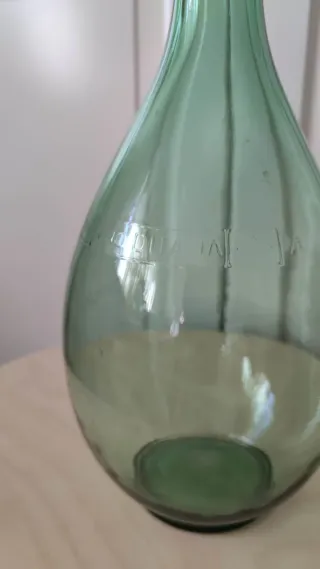 Botella vino italiana antigua verde
