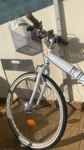 Bicicleta junior 24” blanca con cesta