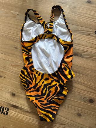 Bañador competicion mujer TIGERS estampado cebra