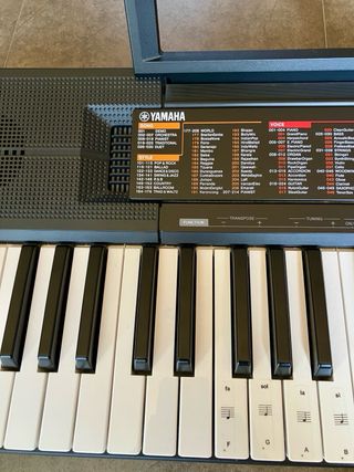 Teclado Yamaha F51