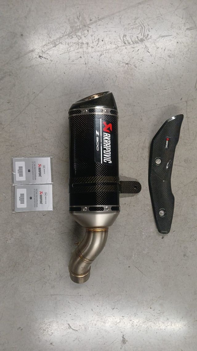 ESCAPE KAWASAKI Z900 AKRAPOVIC