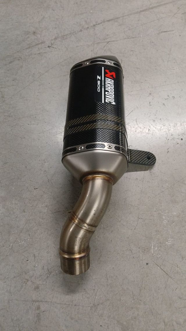 ESCAPE KAWASAKI Z900 AKRAPOVIC