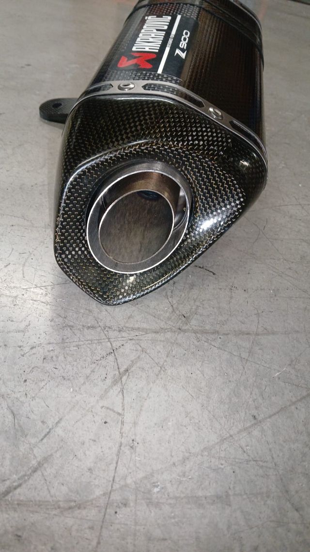 ESCAPE KAWASAKI Z900 AKRAPOVIC