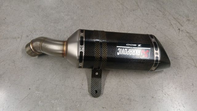 ESCAPE KAWASAKI Z900 AKRAPOVIC