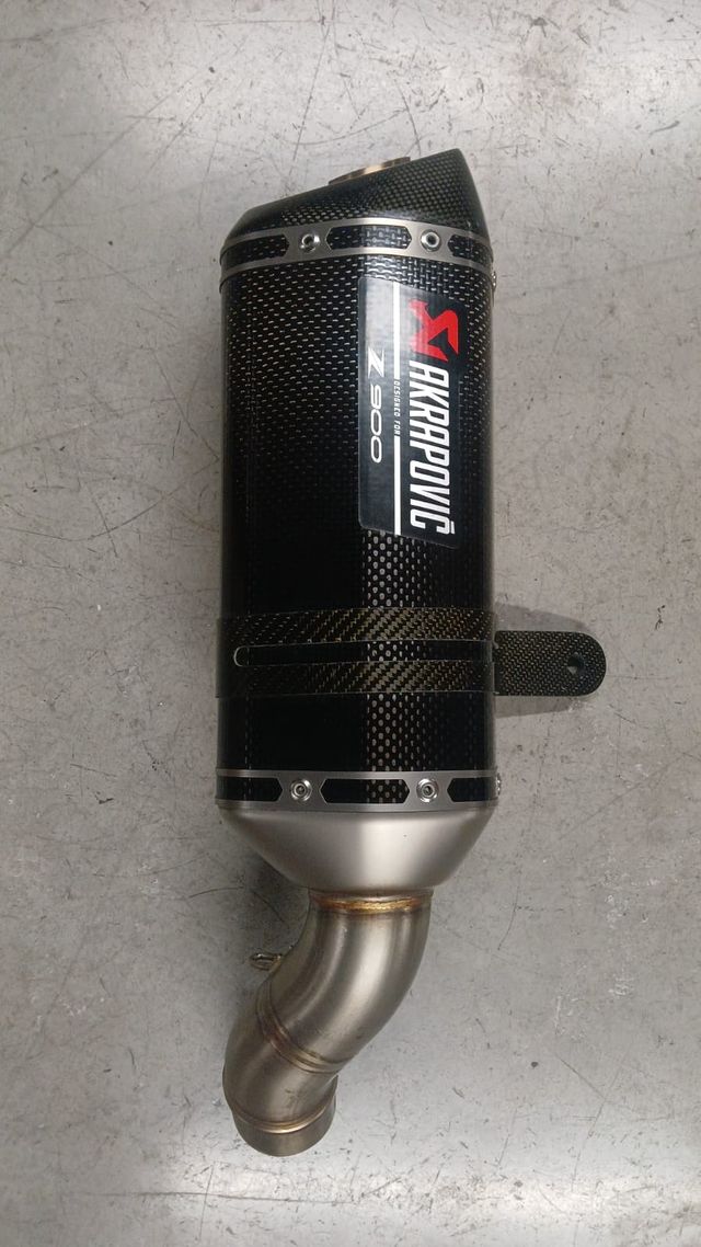 ESCAPE KAWASAKI Z900 AKRAPOVIC