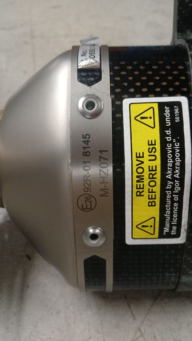 ESCAPE KAWASAKI Z900 AKRAPOVIC