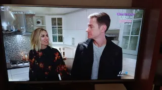 Televisión LG 43 Plata y Negro