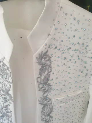 Traje de fiesta/novio blanco y plateado