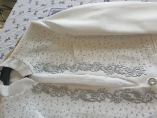 Traje de fiesta/novio blanco y plateado